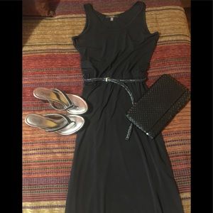 Super cute black Flowy Maxi size small